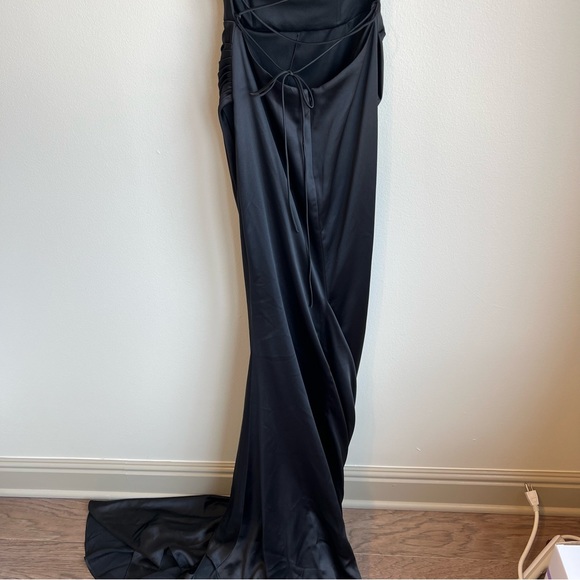 Lauren Ashley Black Satin Cowl Bodice Gown with Slit, Size 2 - Picture 7 of 13